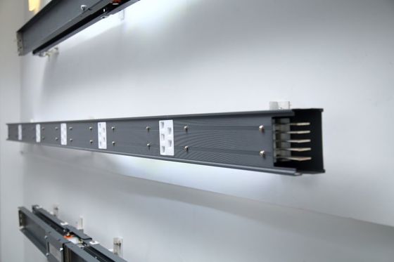 IEC 61439-1 IP54 380V 63A 조명 전기 버스 웨이 시스템 구리 및 알루미늄 바